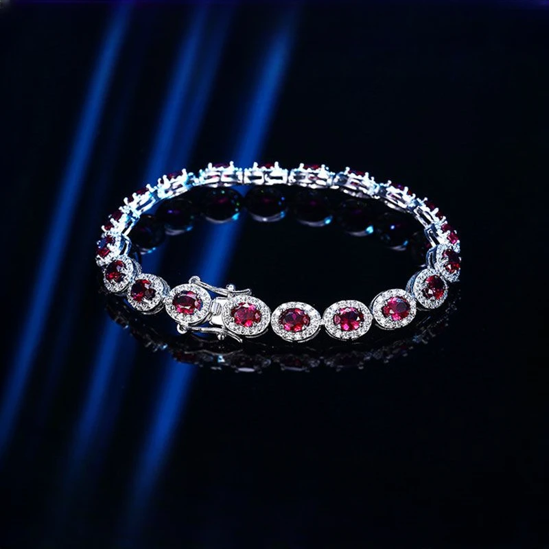 

UMQ 2024 New Quality Red Diamond Bracelet Temperament Entry Lux Valentine's Day Gift for Girlfriend Wife