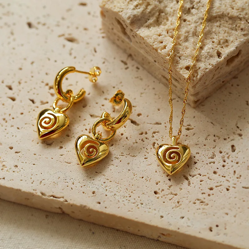 

LONDANY European and American ins vortex love necklace female retro minority simple temperament Heart Necklace Earring Set