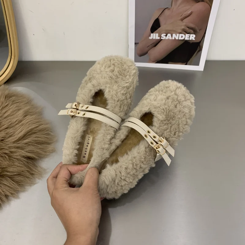 

BKQU обувь из овечьей шерсти женская верхняя одежда 2022 осень и зима новая пряжка для ремня универсальная Фея одна педаль плоская теплая обувь