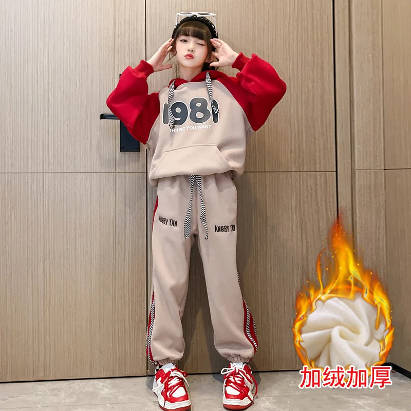 

Girls' Plush Warm Hoodies Trousers Suit Autumn And Winter Teenage Kids Clothing Letter Patchwork Children's Sports Clothes Set