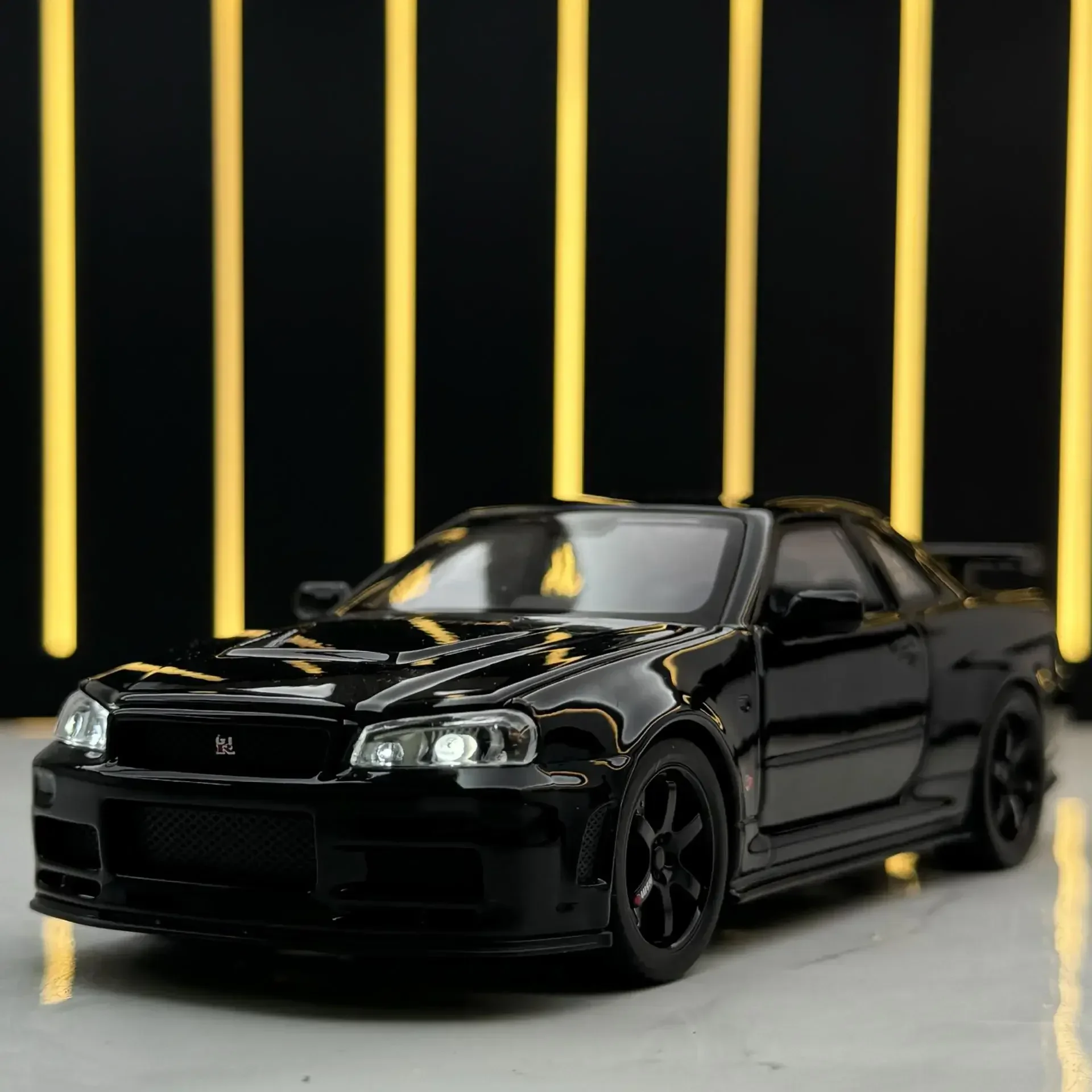 1:32 Nissan Skyline GTR R34 Alloy Scale Model Car Diecast Metal Vehicle Sound＆Light Collectible Children Toy Gifts 3