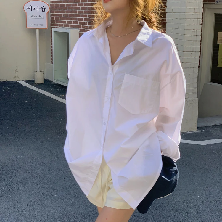 

Однотонная белая синяя рубашка, корейские женские рубашки средней длины в стиле Харадзюку, Свободная блузка, Уличная Повседневная крутая рубашка-бойфренд с карманами
