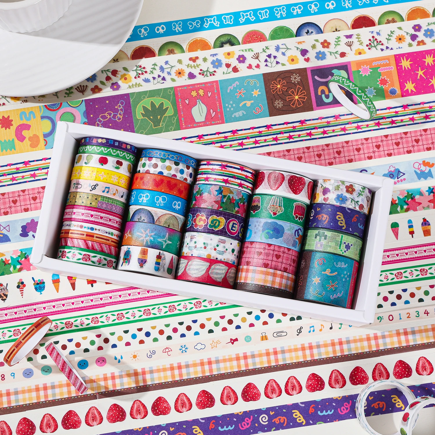 32 롤 와시 테이프 세트, DIY 스크랩북킹을 위한 귀여운 그래피티 페인팅 장식 테이프, 여성 소녀들을 위한 재활용 저널 용품