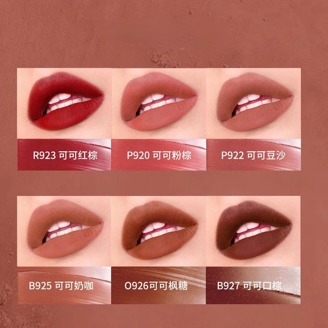 입술 보습과 매트한 마감감을 제공하는 카메오 립스틱