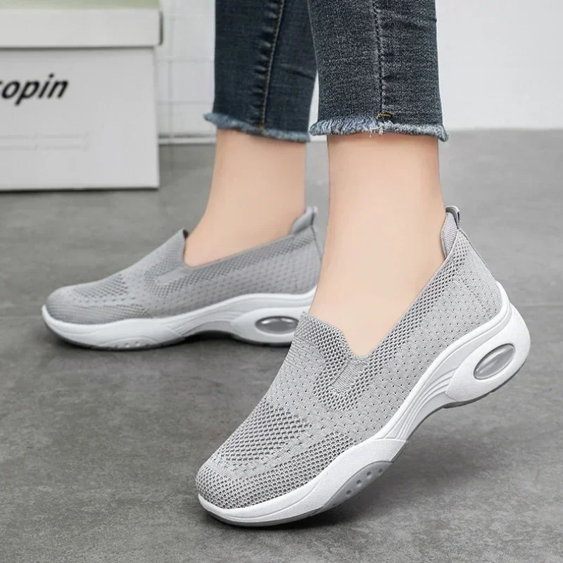 Women Casual Flat Breathable Knitted Sneakers Spring Autumn Sports Tennis Shoes Woman Fashion Slip on Soft Bottom Walking Shoes 2