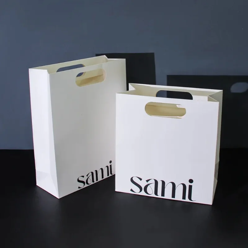 500pcs/Lot 다이 컷 핸들 종이 가방 사용자 정의 로고 인쇄 도매 파티 웨딩 생일 선물 사탕 포장 종이 가방