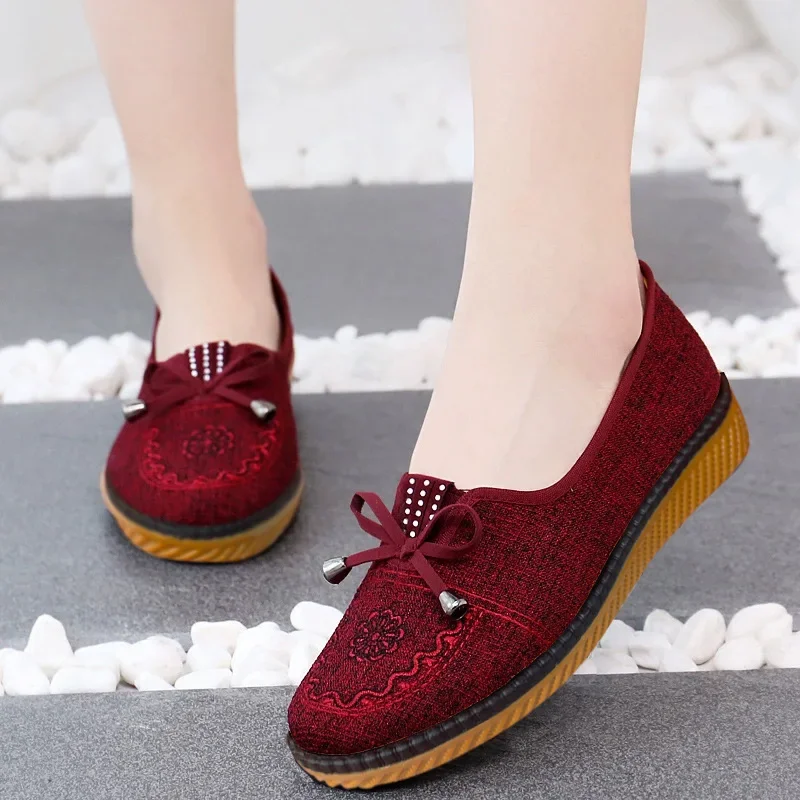 

New Women's Flat Shoes Casual Cute Sweet Spring Slip on White Canvas Cloth Shoes Female Comfortable Nurse Work Shoes Mom's Shoe