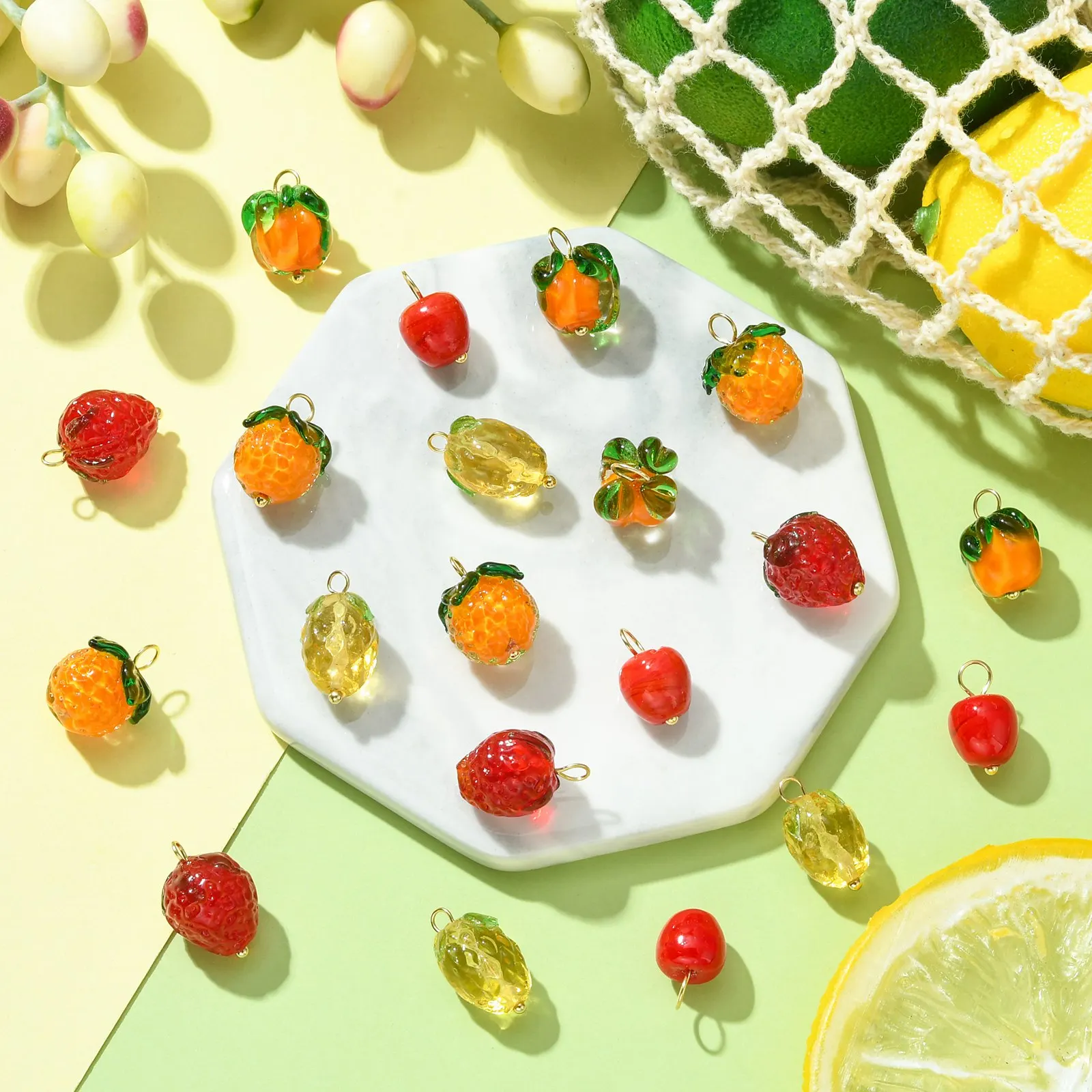 PandaHall 20 Stück 5 Stile Obst-Glasanhänger 3D Fruchtperlen mit Zubehör Glas-Lebensmittel-Charms für DIY Schmuckherstellung – Detail 9