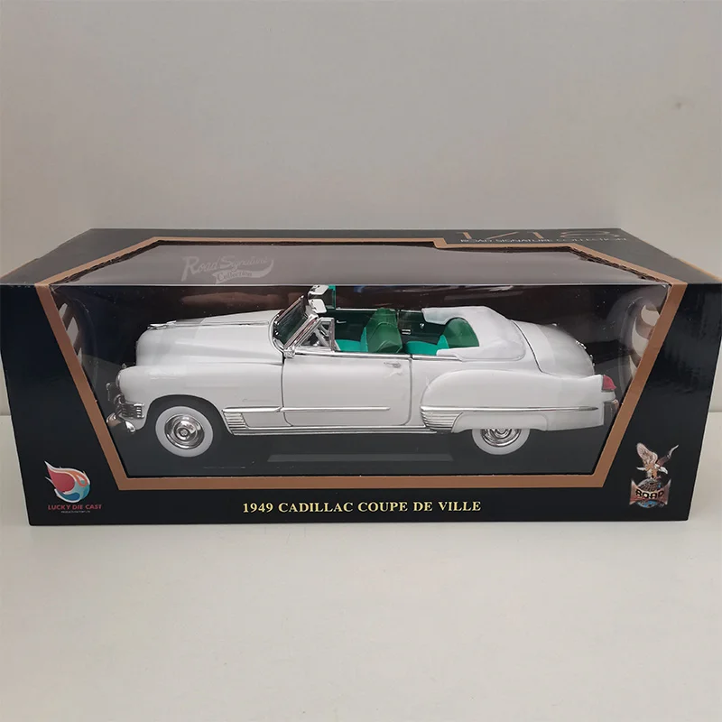 ミニカー Cadillac 1949 Coupe de Ville 1:18 1949 Cadillac Coupe De Ville Convertible Pink 1/18 Diecast