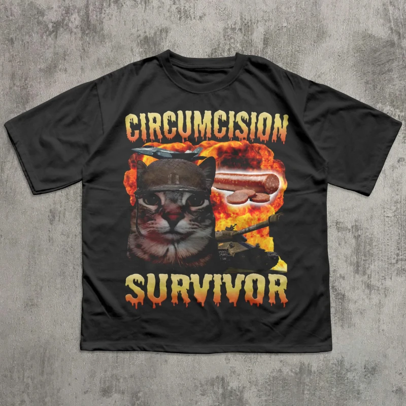Beschneidungsüberlebender Lustiges Katzen-Meme T-Shirt, Brainrot-Shirt, Ironisches T-Shirt, Verrückte Kleidung, Unangemessenes T-Shirt, Seltsam Spezifisch