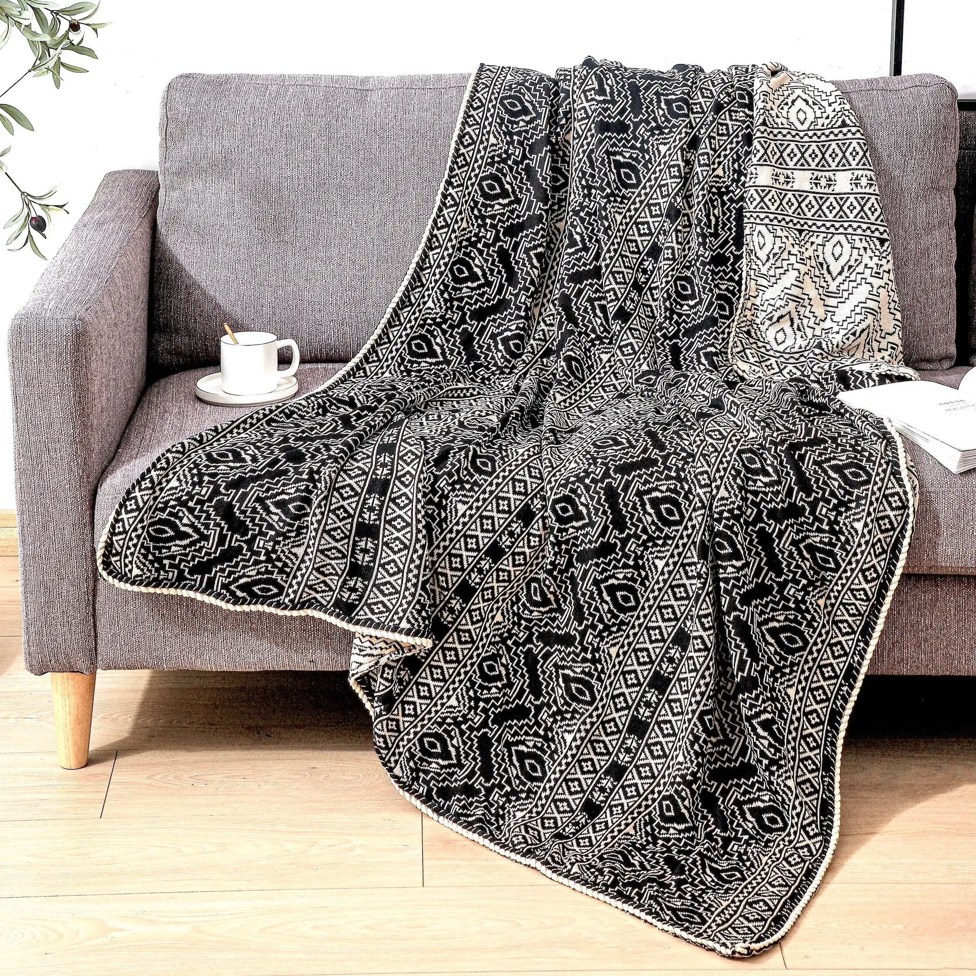 

Boho Blanket 130x172cm Sofa Throw Bohemian Style Knitted Blanket for Livingroom Bedroom Bedspread Blankets Black White