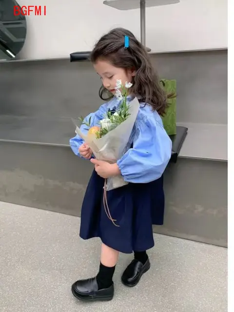 프레피 스타일로 봄과 가을에 어울리는 여아용 복장 세트