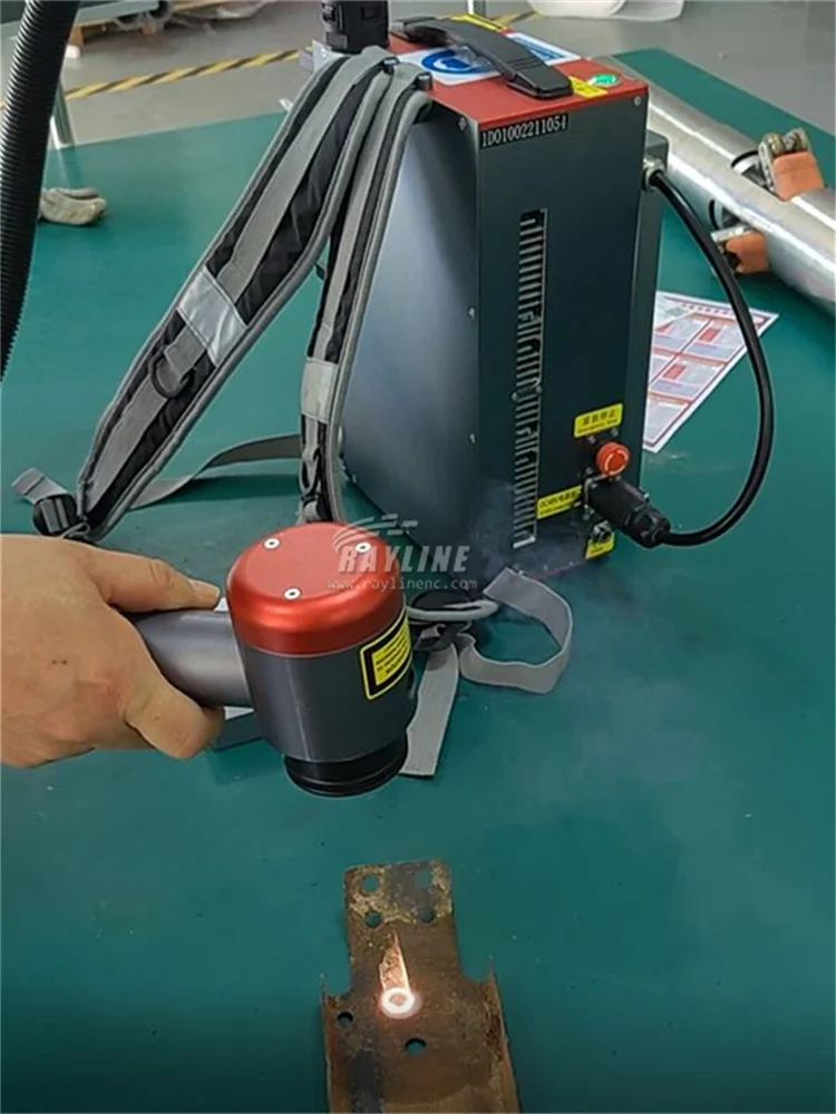 

Аппарат для лазерной очистки металлических волокон, 200 Вт