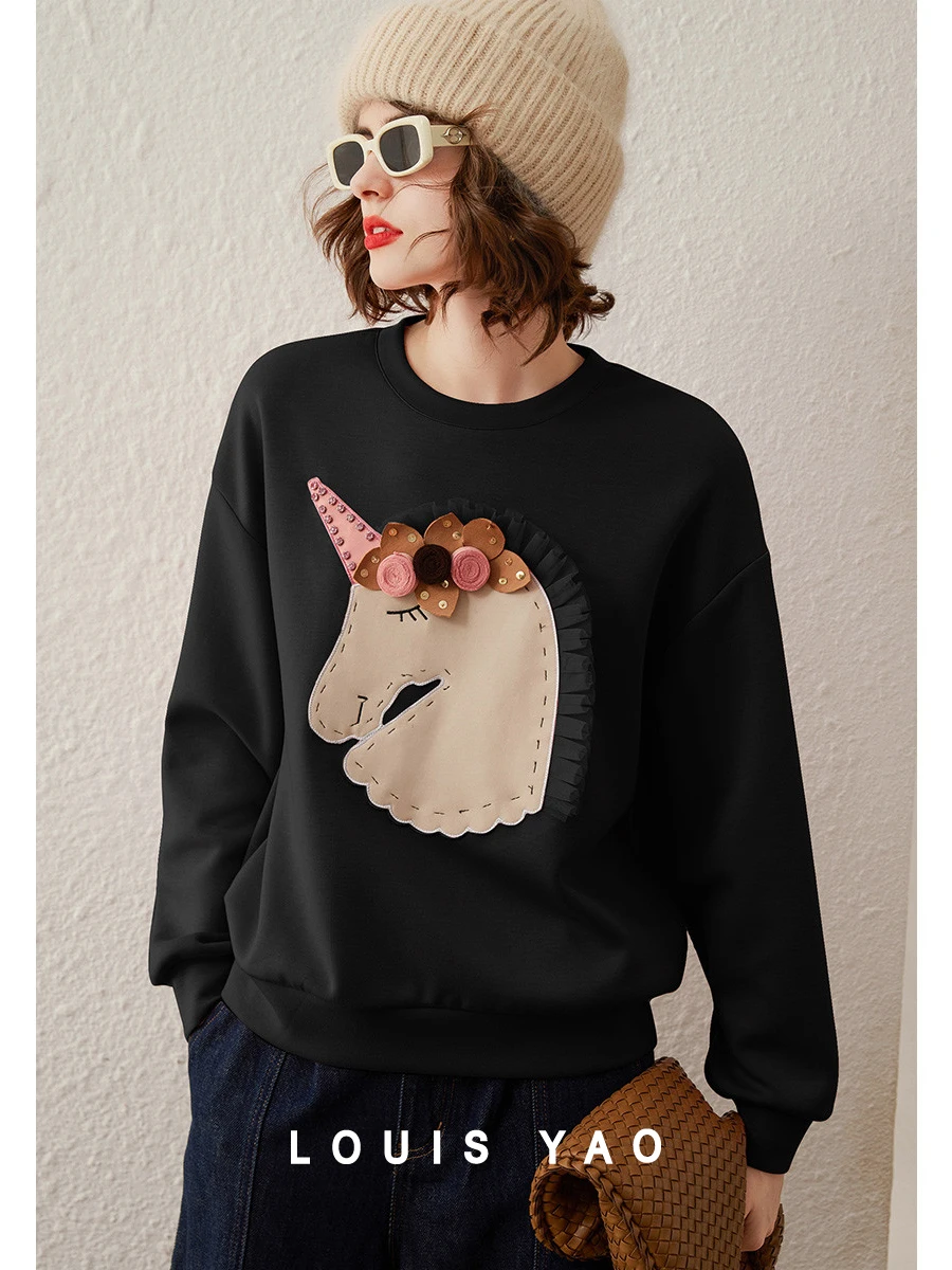 

LOUIS YAO Women's Hoodies 2023 Autumn Long Sleeve O-Neck Round Neck Drop-shoulder Loose Unicorn Patch Embroidery Basic Tops