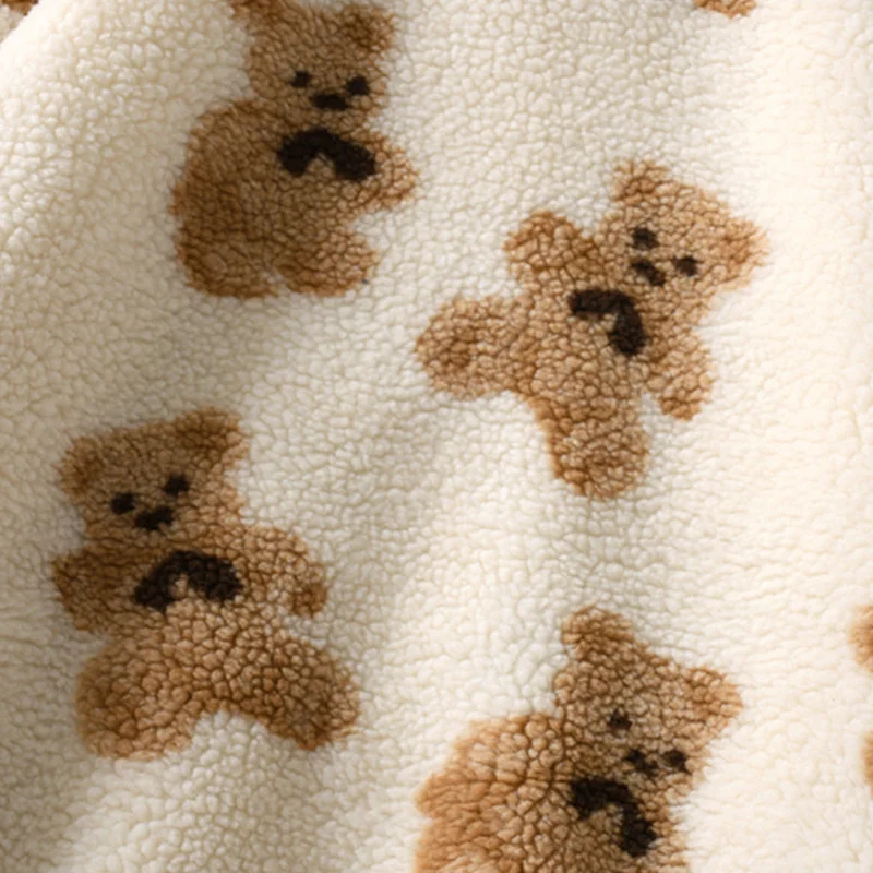 Рисунок 5 - Зимняя женская флисовая уличная одежда с капюшоном