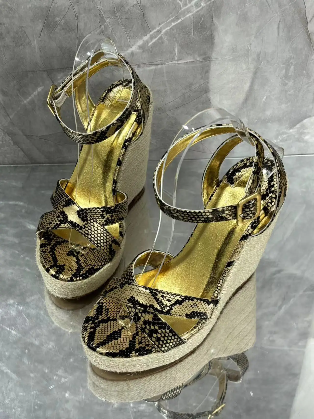 

Sexy Snake Print Woman Wedge Heel Sandals With Platform Female Summer Buckle Ankle Strap Gold Wedding Party Sandal Shoes