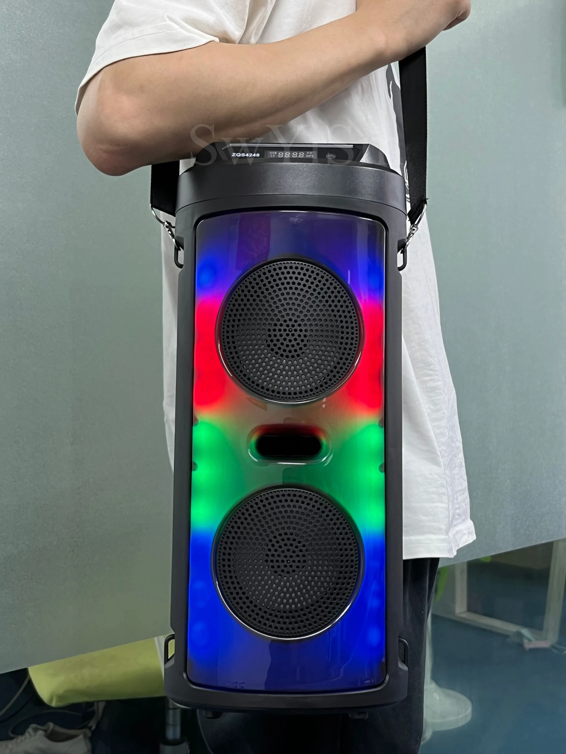 US $18.47 - 52.27 Portable Bluetooth Speaker Wireless Outdoor 3D Stereo Subwoofer Type Square Dance Music Column Support U Disk TF Card FM Radio
