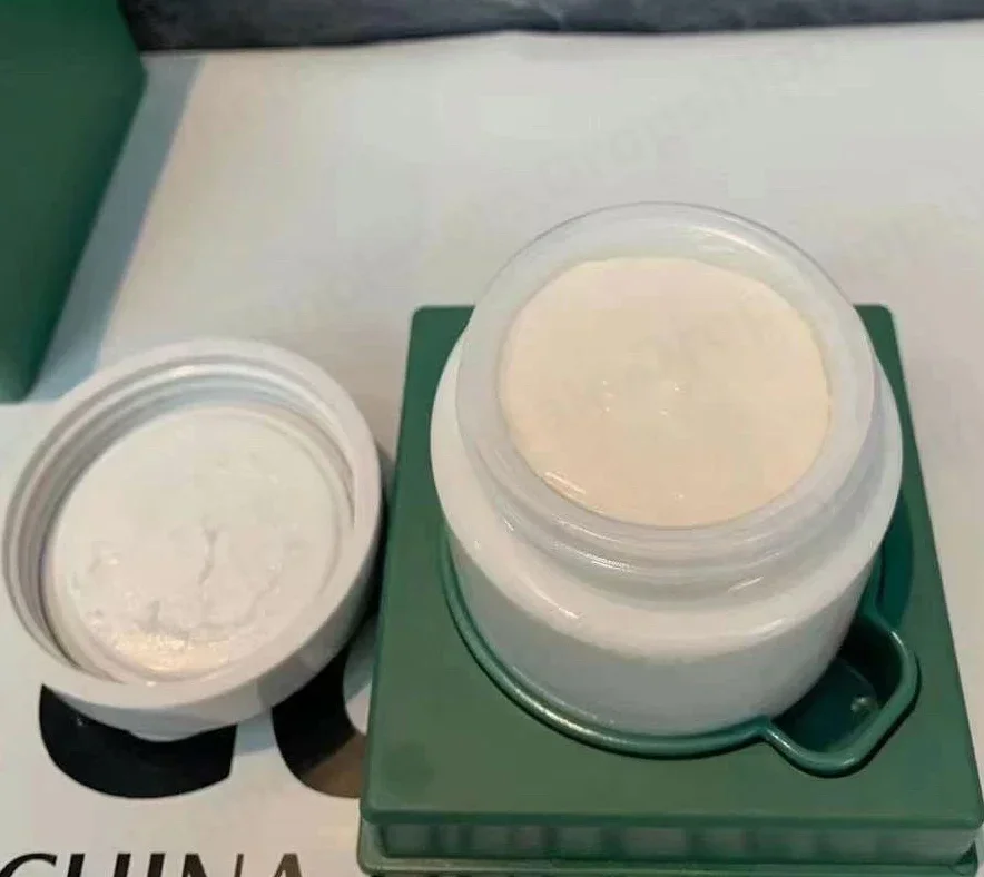 

Magic Moisturizing Cosmetics Gel Cream Regeneration Milk 60ml