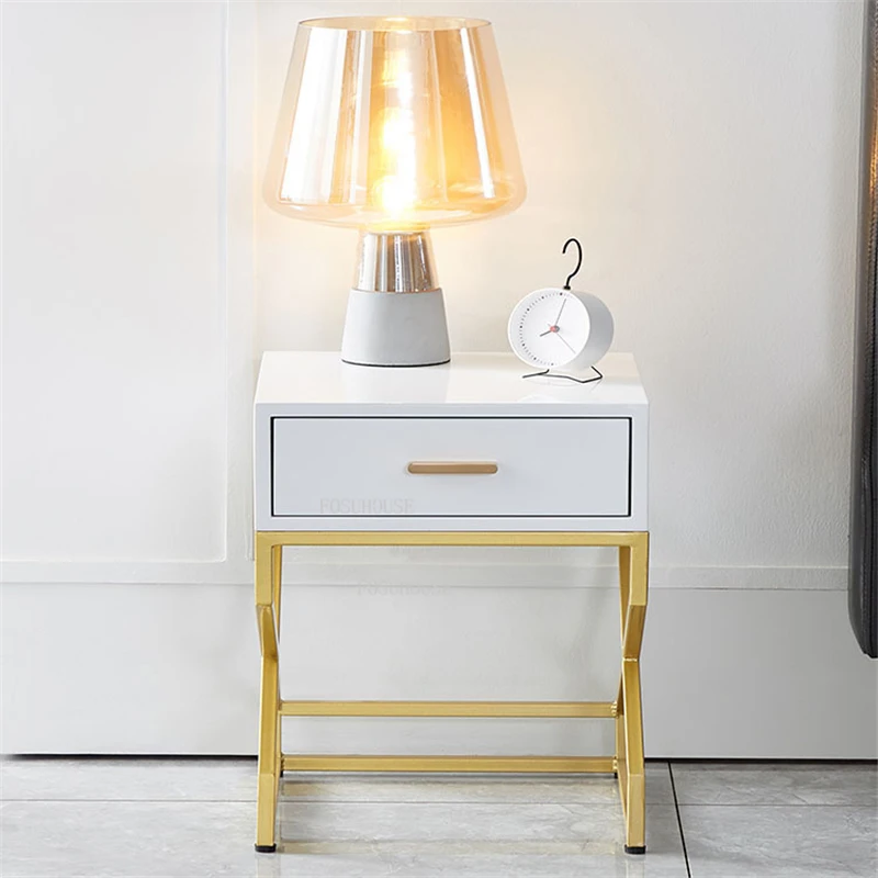 

Modern Iron Bedside Table Bedroom Furniture Simple Hotel Dormitory Nightstands Hotel Creative Small Apartment Storage Tables