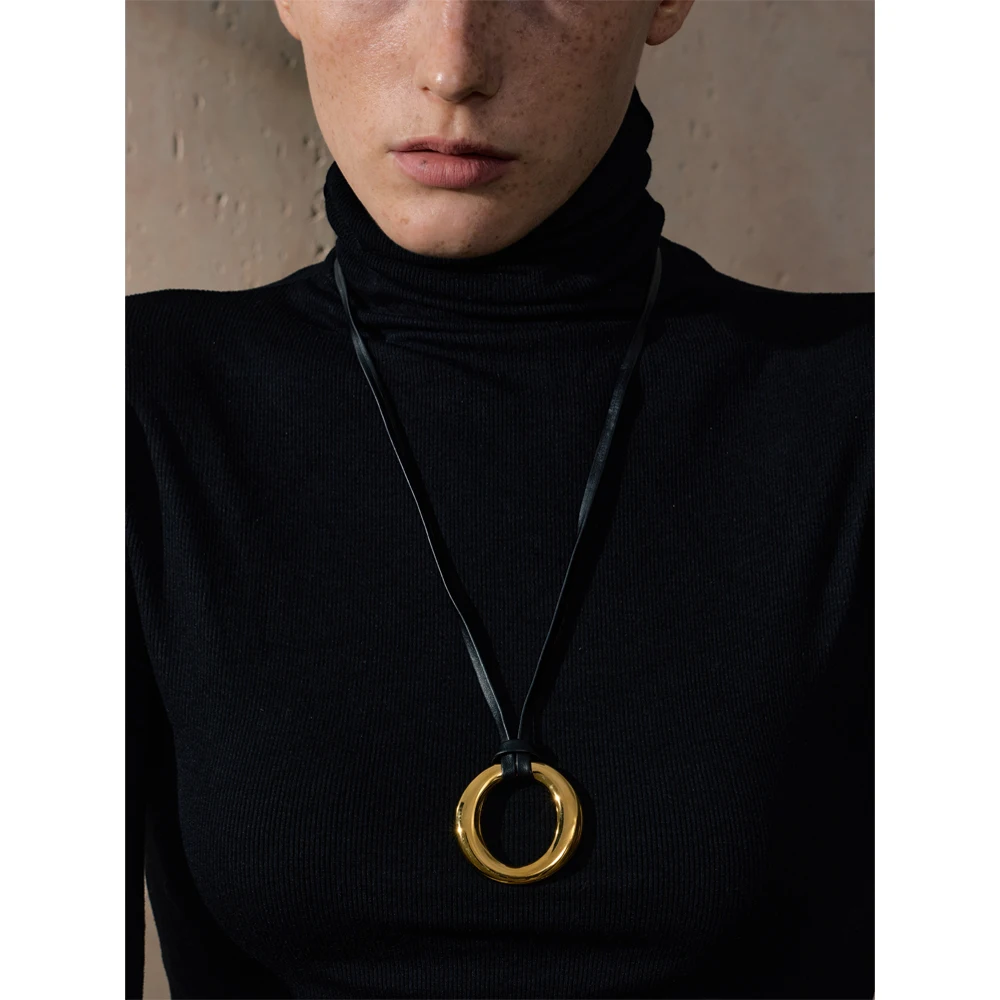 Yhpup Pendant Round Stainless Steel