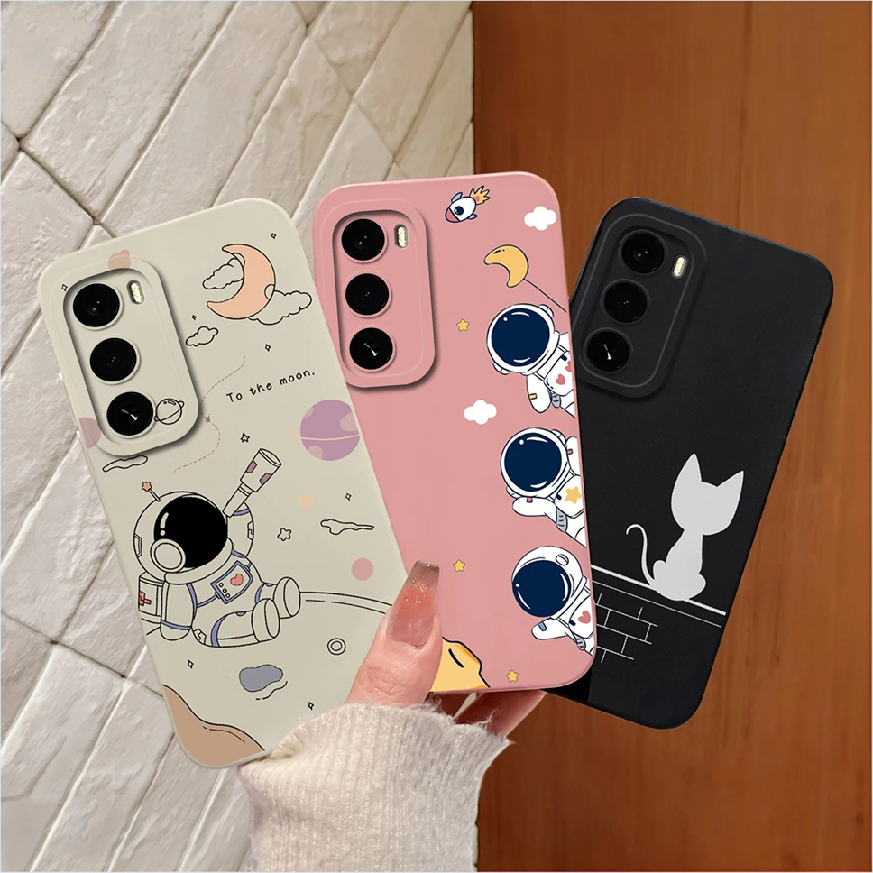 Cute Astronaut Cartoon Soft Silicone Shockproof Phone Case in Smooth Finish