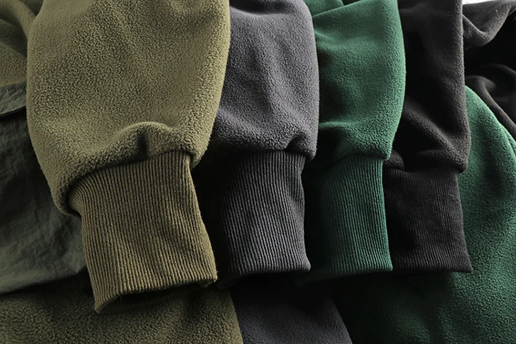 Hoodie in Jasper Color