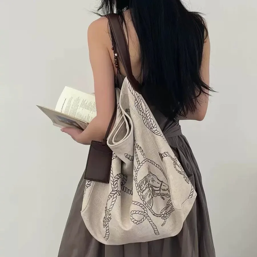 Vintage-Inspired Women's Large Canvas Tote Bag - Fashionable and Spacious Shopper Handbag