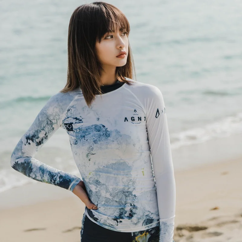 

Женский купальник Nu-June с длинным рукавом Rashguard, топ с чернильным принтом для серфинга, рубашка для бега, Быстросохнущий велокостюм, топ UPF50 + Купальник