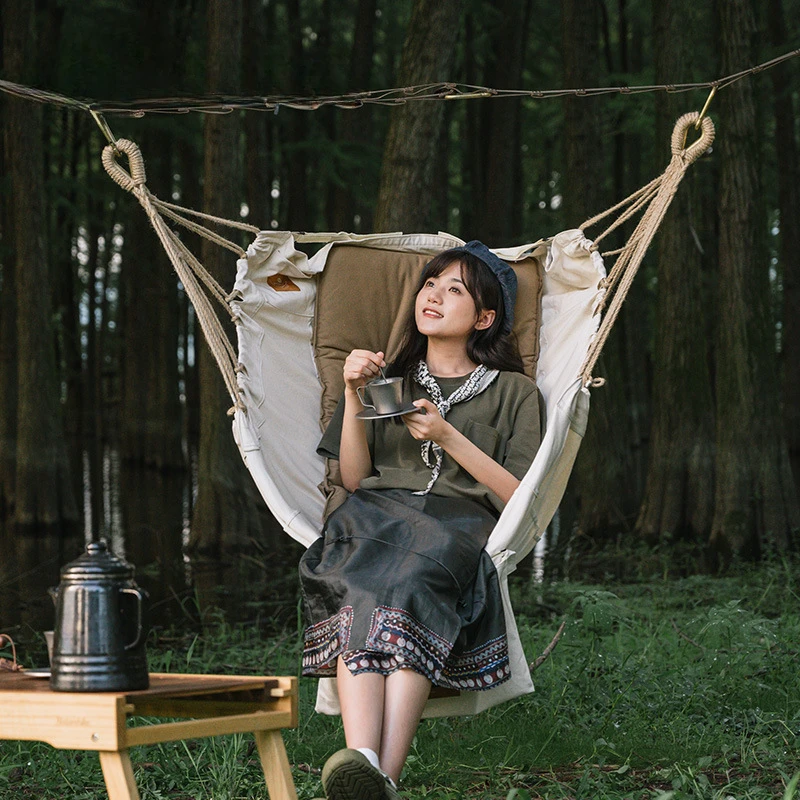 Рисунок 3 - Уличное складное кресло-качели