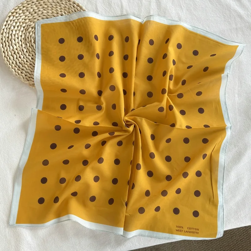 Baumwoll-Polka-Dot-Kleines Quadratisches Tuch Damen-Seidenschal im Hepburn-Stil Vielseitiger Dekorativer Künstlerischer Professioneller Stewardess-Schal – Detail 34