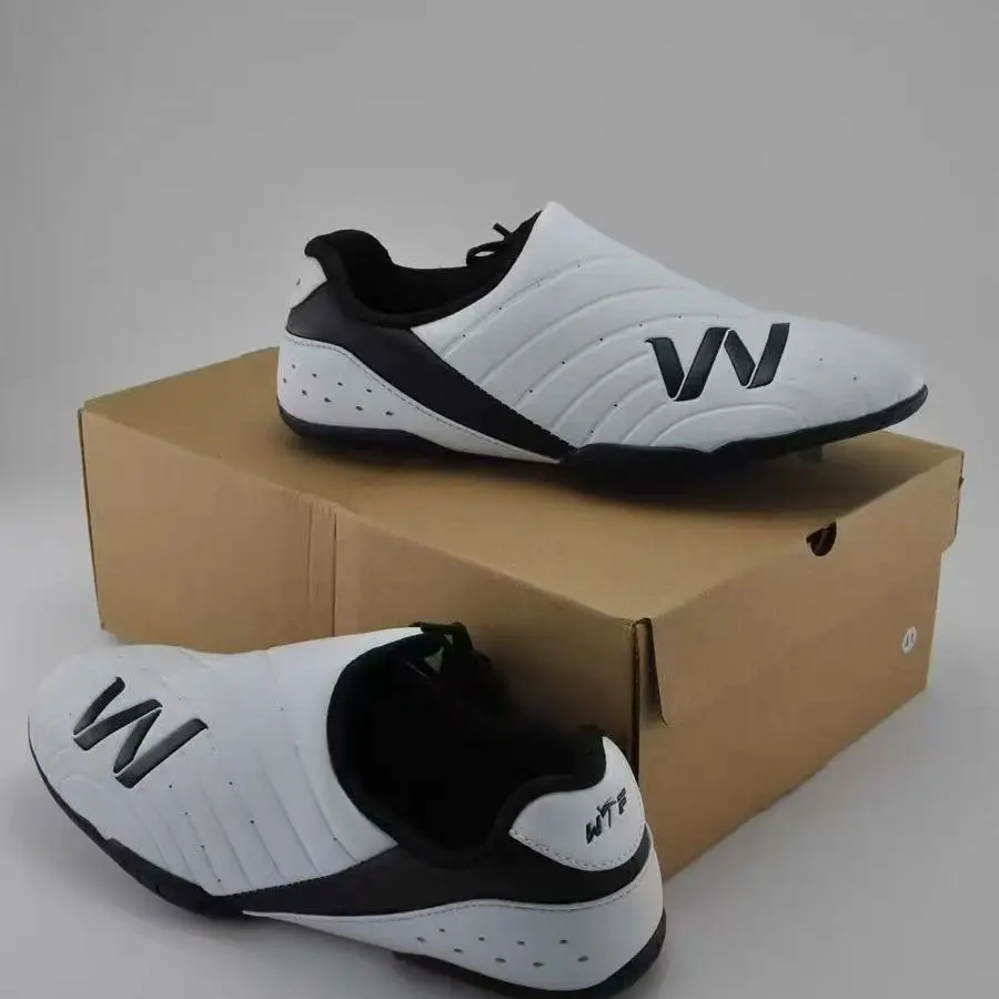 Professional Soft Sole Taekwondo Shoes Men's Women's Martial Arts Shoes Large Karate Taekwondo Breathable Training Sneaker