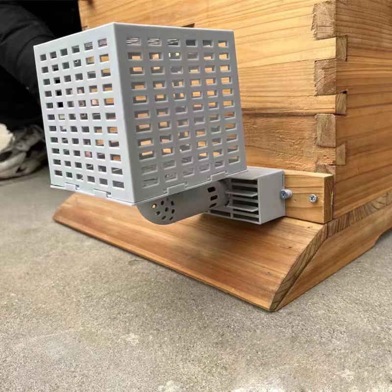 2 types Bee Hive Tool Automatic Bee Divider Prevent Escaping Bees Remove Male Beekeeper Tools Beehive Accessories