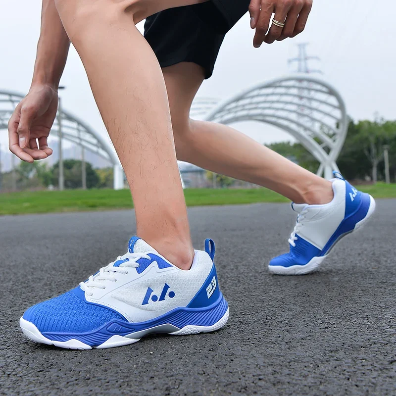 Men Badminton Shoes Professional Non-slip Couple Big Size Wear Resistant Outdoor Sneakers Breathable Handball Volleyball Shoes Badminton Shoes Volleyball Shoes