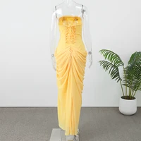 Robe plissée élégante sans bretelles jaune pour femme, chic, sans manches, cintrée à la taille, fendue, longue, pour soirée, collection 2026 5