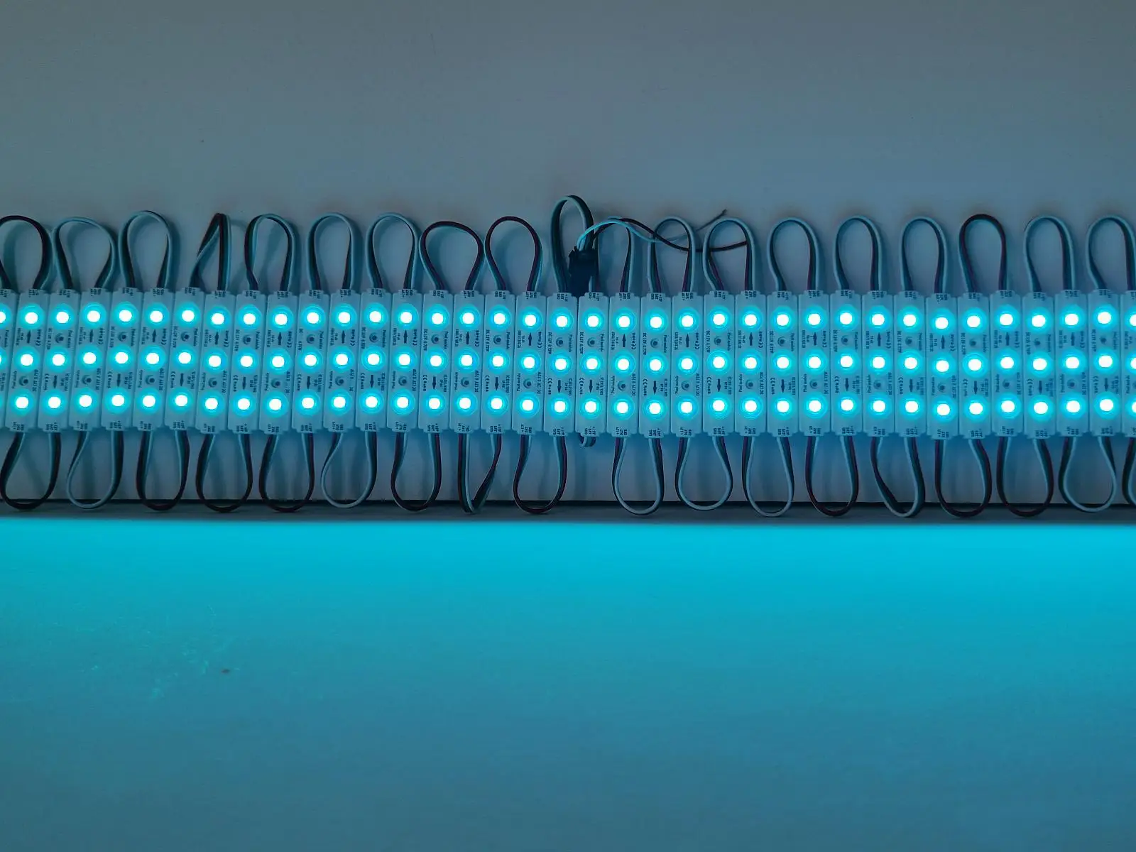 addressable LED Light Module for Commercial Advertising Luminous Characters IC 2811 SMD 5050 DC12V PVC injection