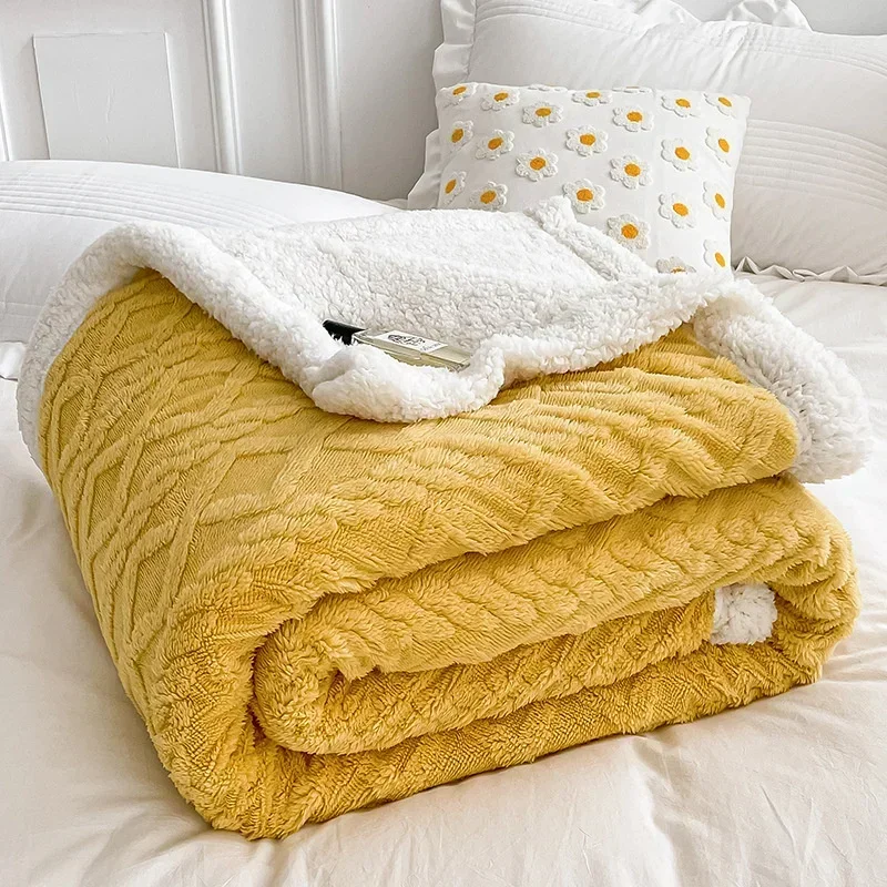 Cozy Winter Plaid Fleece Blanket - Soft, Warm & Plush Throw
