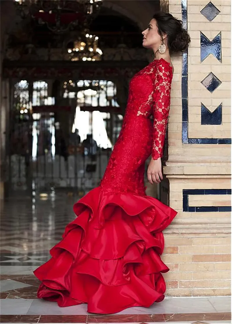 Elegante vestido de noche de sirena con volantes, escote de Joya