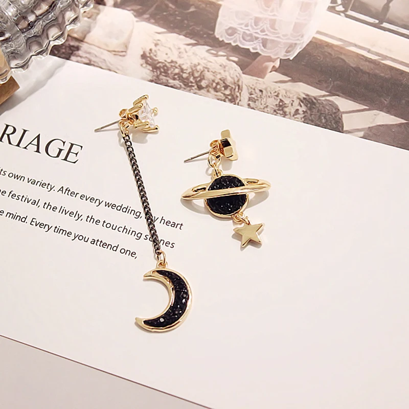 Stylish Asymmetric Star Moon Rhinestone Earrings