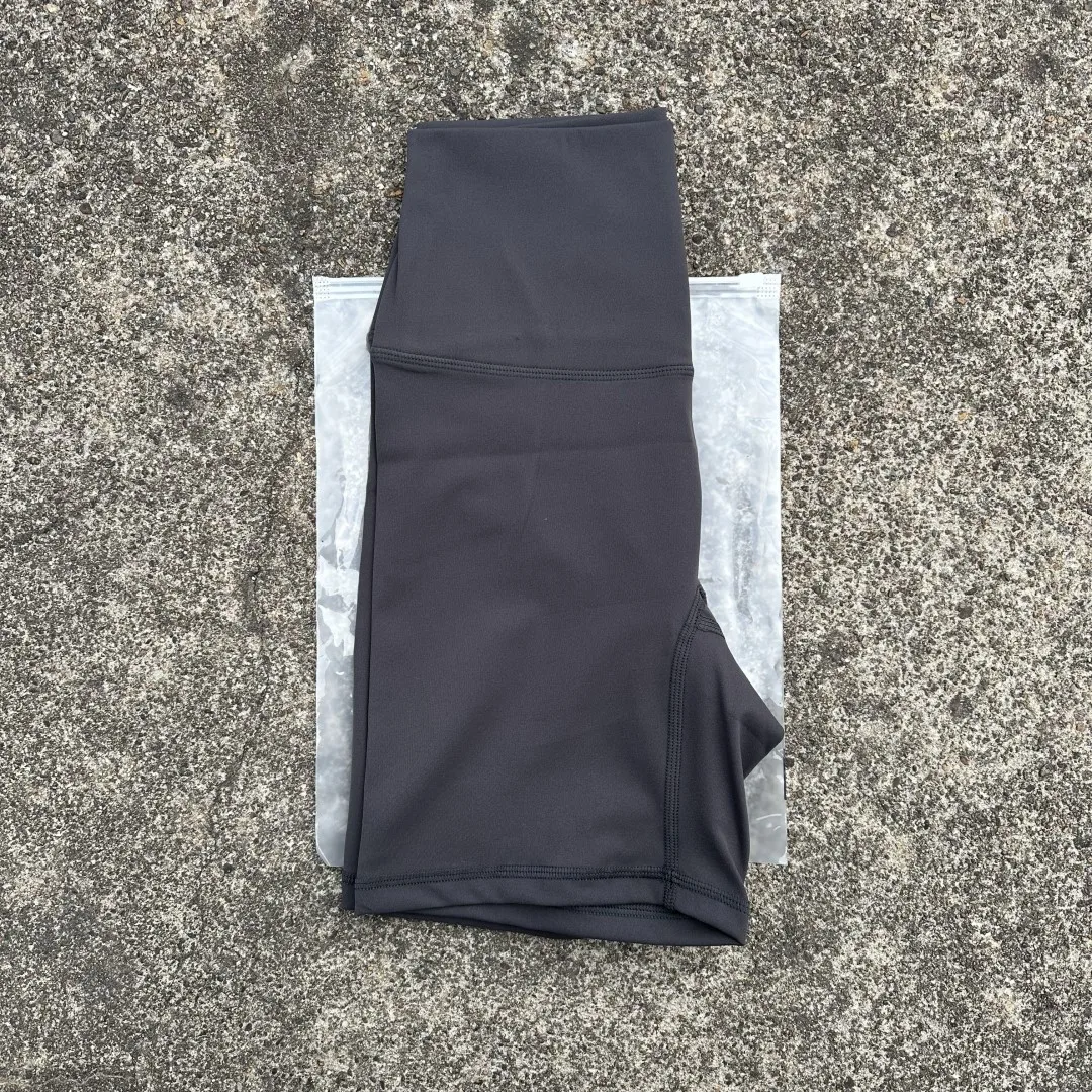 Women's High-Waist Cycling and Fitness Shorts with Built-In Pocket