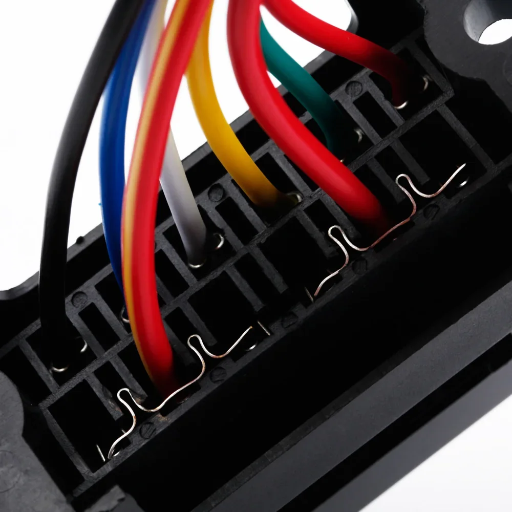 6 Way DC32V Circuit Car Trailer Auto Blade Fuse Box Block Holder ATC ATO 2-input 6-output Wire Fuse Box for Bus Ship Tanker