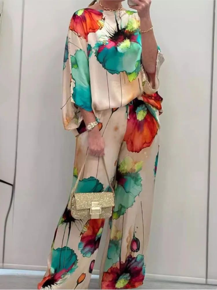 Комплект из двух предметов женский атласный с принтом