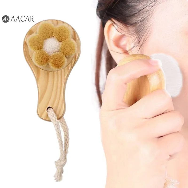 

Plum Blossom Shape Wooden Handle Facial Brush Soft Wool Facial Cleanser Blackhead Removing Pore Cleaner Exfoliating Facial Brush