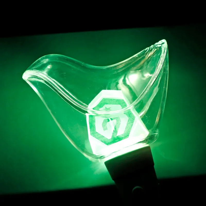 New Kpop Merch GOT7 Official Lightstick Plastic Type Recommend Age Over 2. Concert Light Stick Bluetooth Features Material