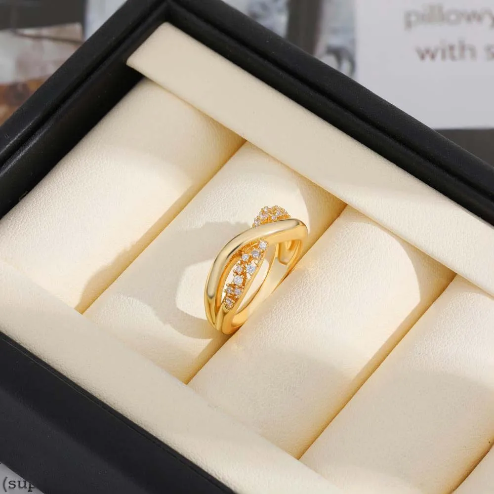 New 18K Gold Plated Crossing Smooth Metal Waterproof Rings Inlaid Cubic Zirconia Minimalist Wedding Ring Charm Jewelry Anillos