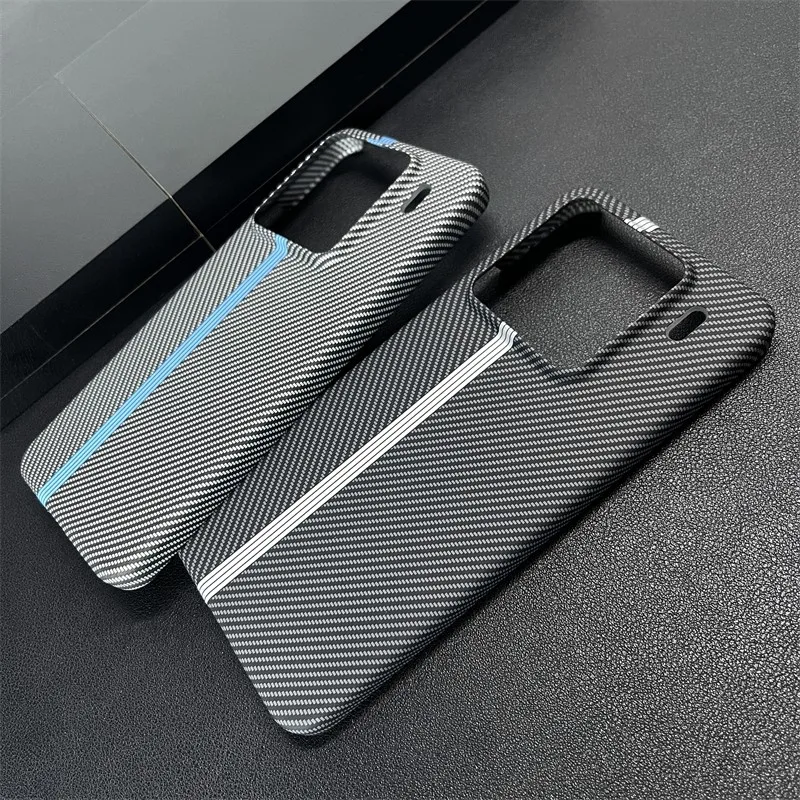 Sleek Carbon Fiber Protective Back Cover