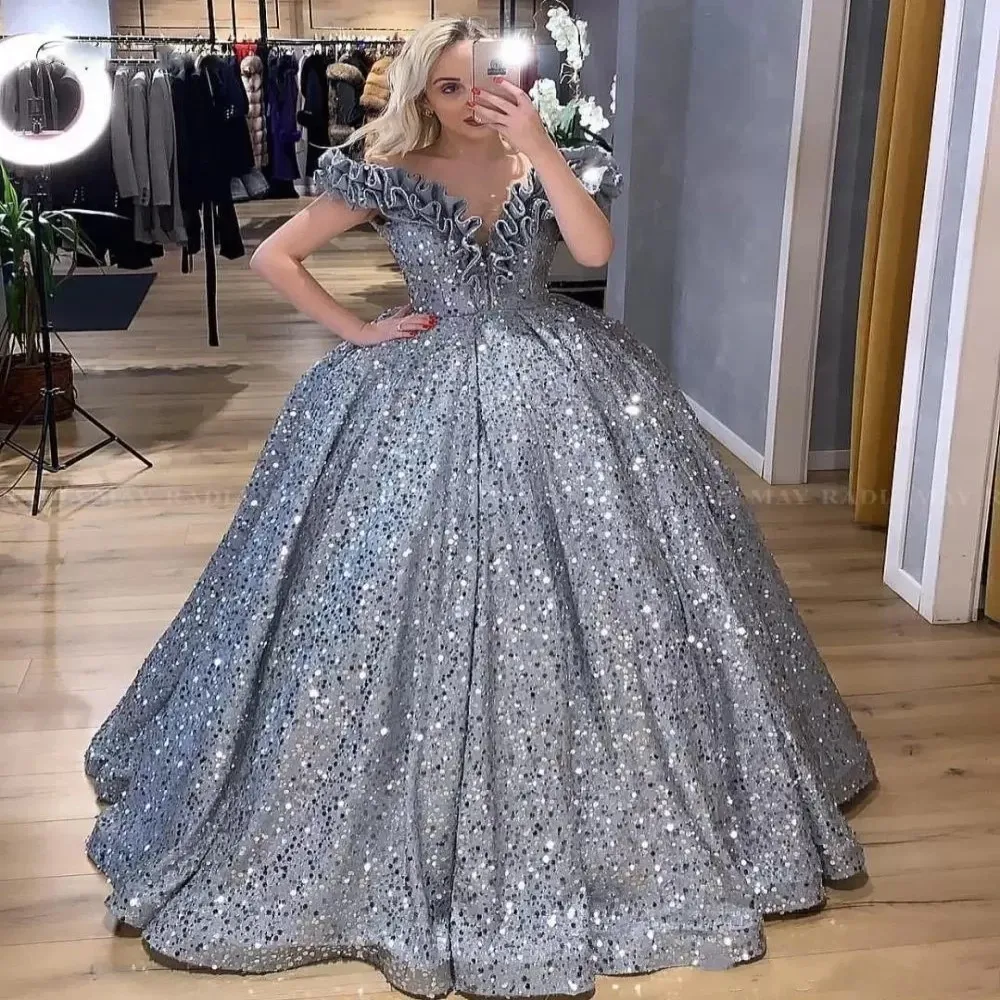 2023 Sparkly Silver Sequin Arabic Ball Gown Prom Dresses Ruffles Off the Shoulder Plus Size Sweet 16 Dress Robe De Soirée Custom