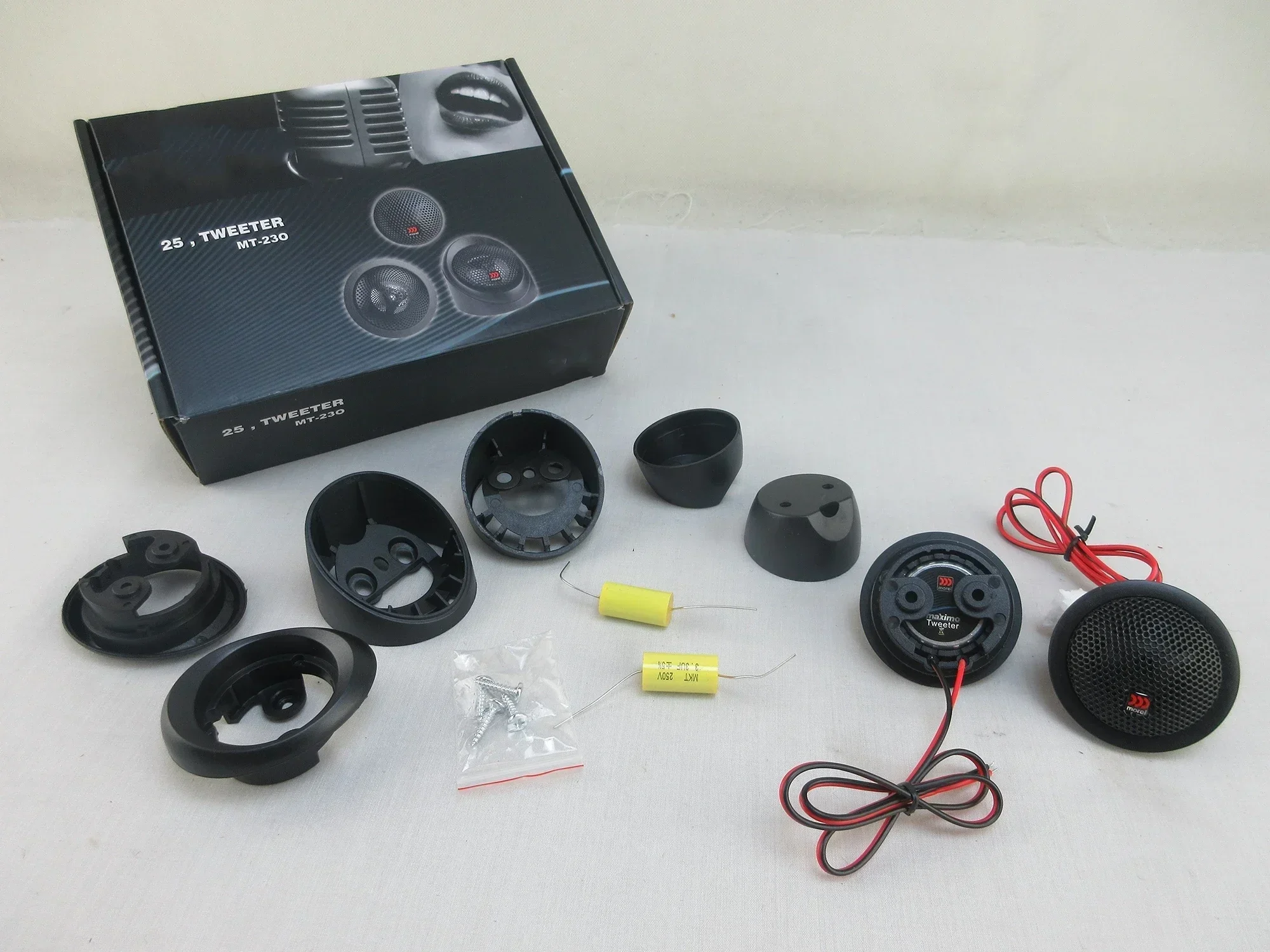 

Высококачественный автомобильный динамик, мягкий купольный динамик, 25 мм, неодимовый гудок, 4 Ом, динамик для модификации звука, динамик, 1 пара