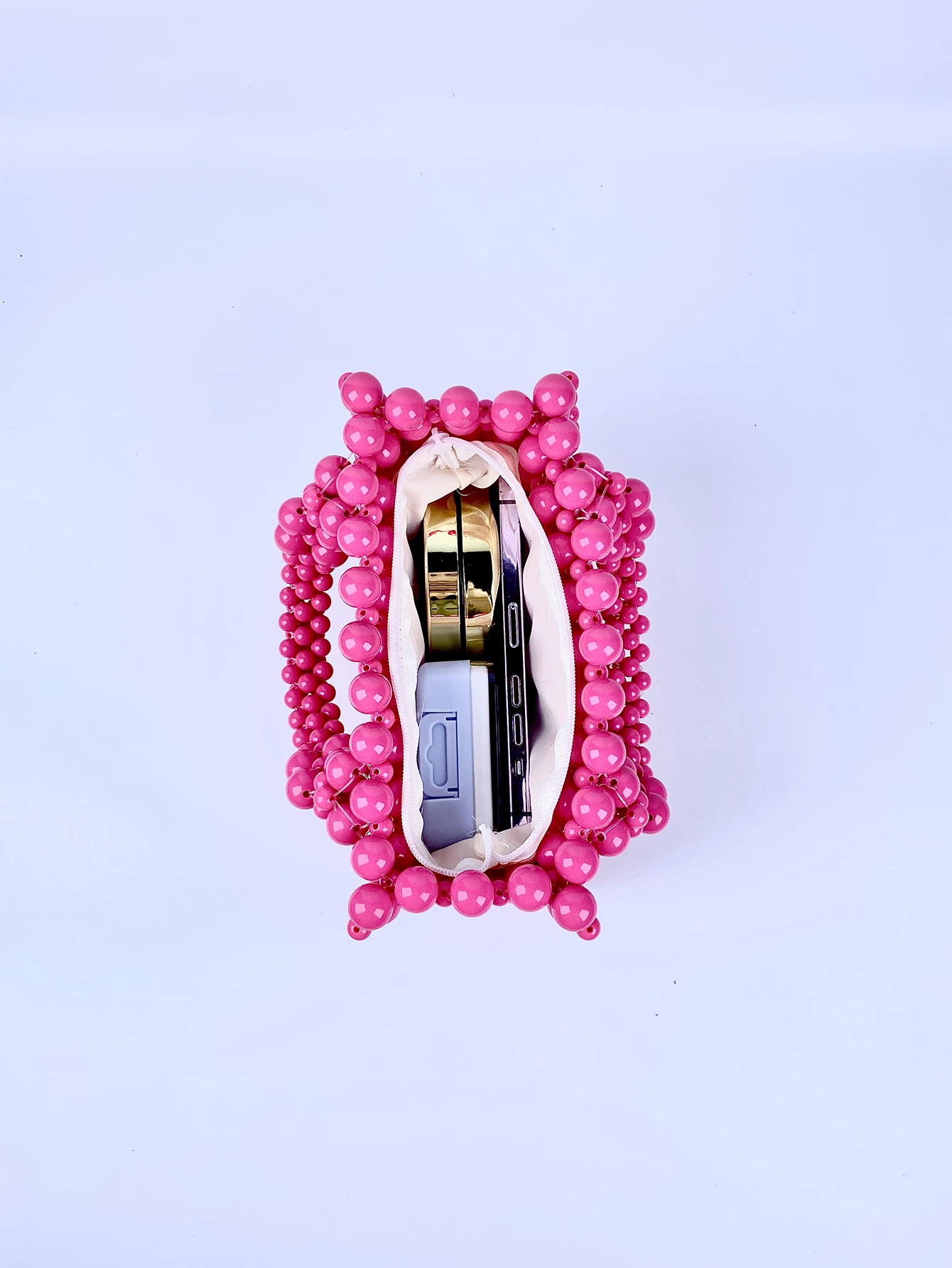 حقيبة نسائية من الأكريليك واللؤلؤ، مزينة بتطريز يد...