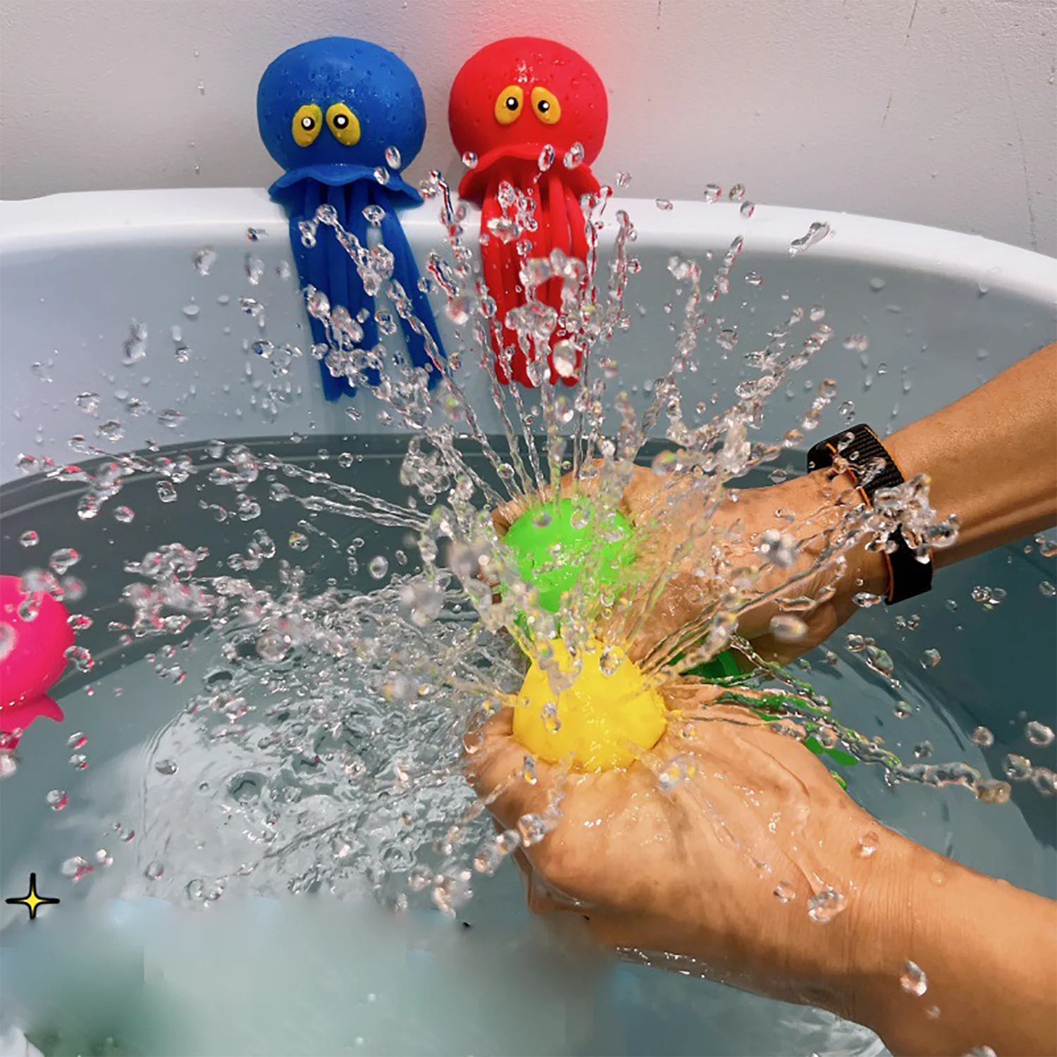 Water Spray Octopus Pinching and Music Ocean Animals Children's Bathing Toys TPR Water Play and Decompression Toys Summer children bathing toys
