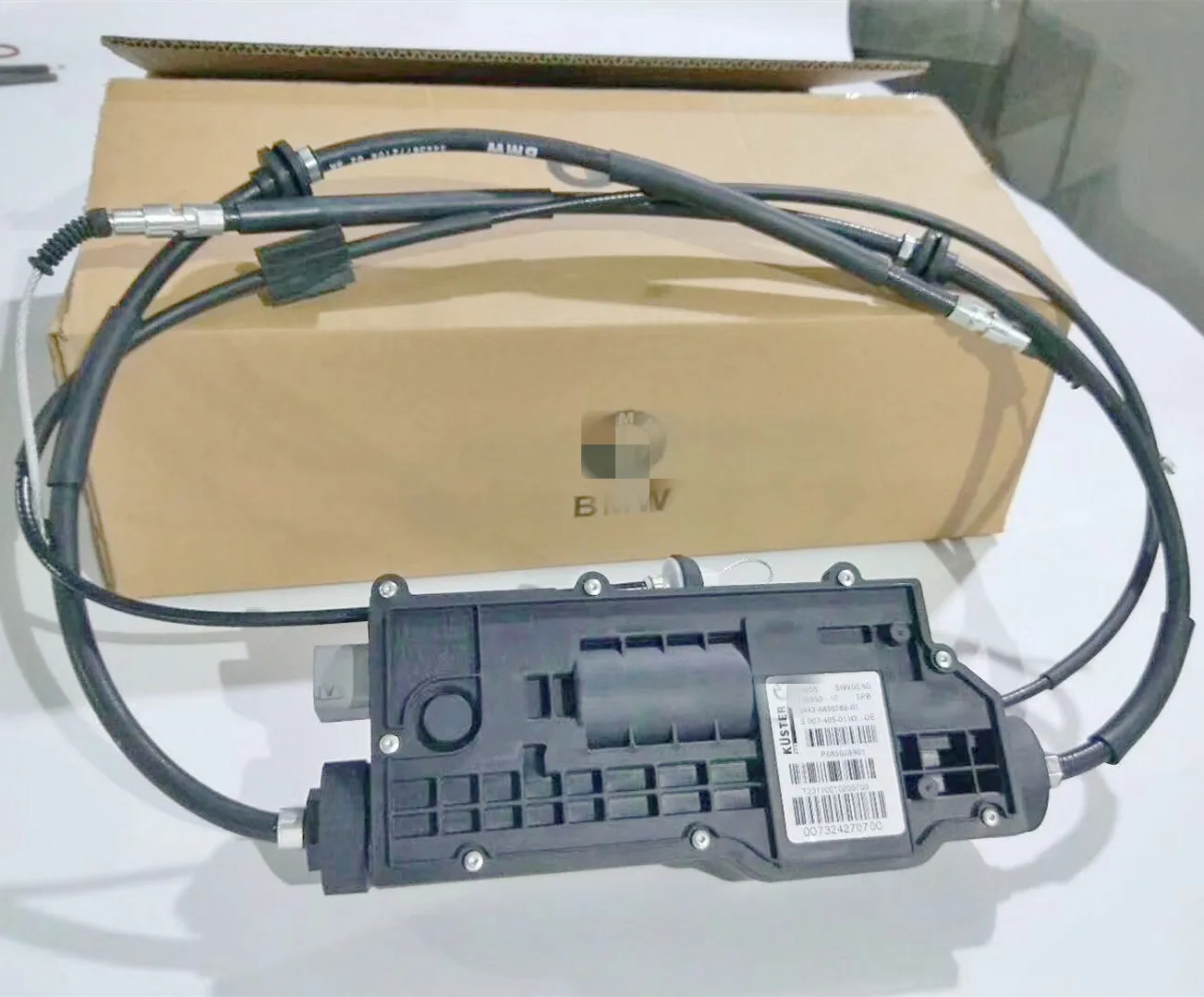 Suitable for Bmw E70X5X6F02730 740 Gt535 Digital Handbrake Module Control Parking Brake Assembly